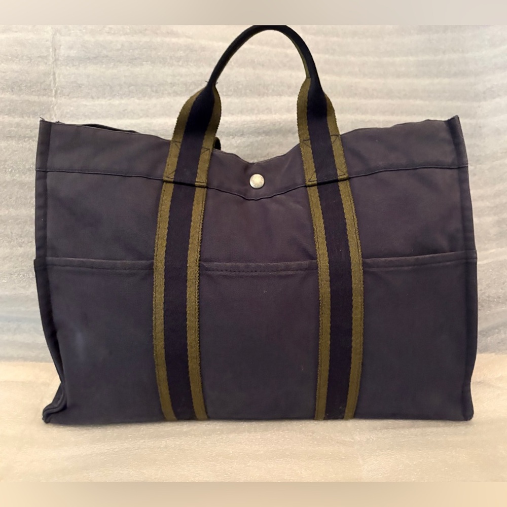 Hermès Fourre Tout MM Navy Canvas Tote Olive Stripe | Authentic | Zip Pocket